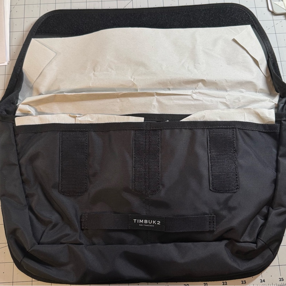 **NWT** Timbuk2 Catapult Sling Bag - Picture 2 of 4